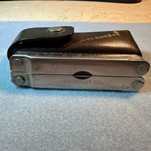 Vintage Leatherman Multi-Tool - Picture 1 of 16